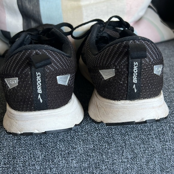 Brooks Revel 5 Hybrid running shoe - Picture 7 of 11